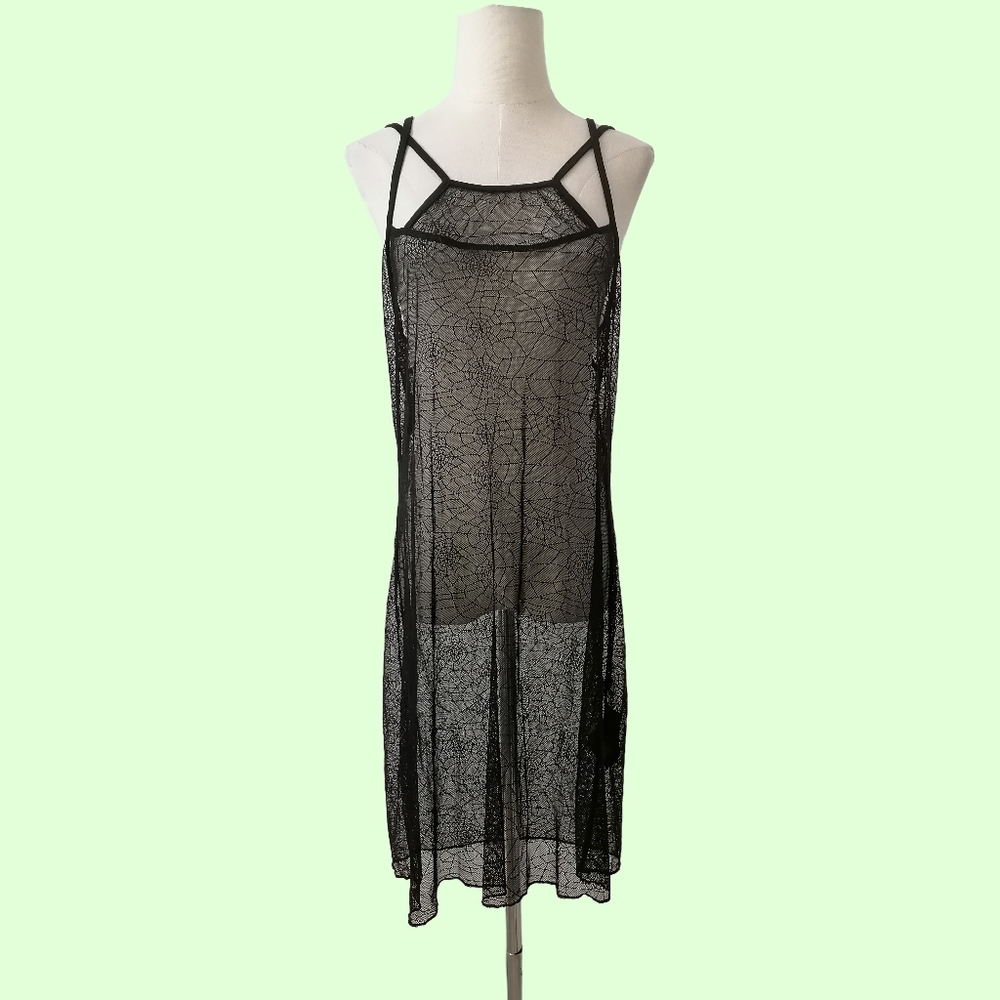 sz: XXL, spider net black lace nightdress